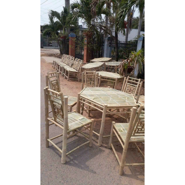 Bàn ghế tre 2